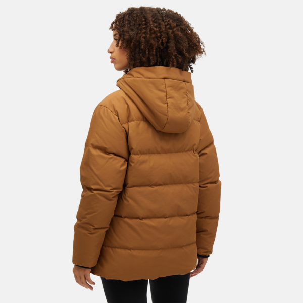 Женская зимняя куртка New Balance WJ34315WOI