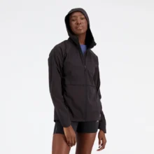 Женская куртка New Balance WJ21266BK