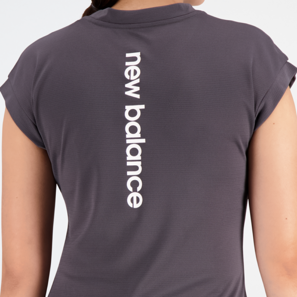 Женская футболка New Balance WT23277ACK
