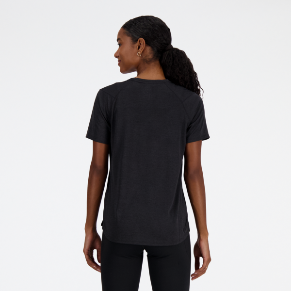 Женская футболка New Balance WT41253BKH - XL