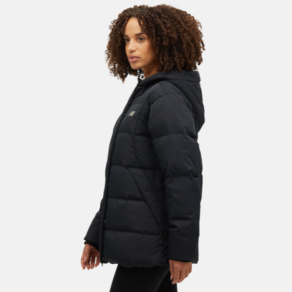 Женская зимняя куртка New Balance WJ34315BK