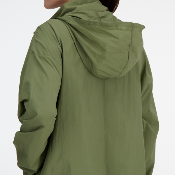 Женская куртка New Balance WJ41553DEK